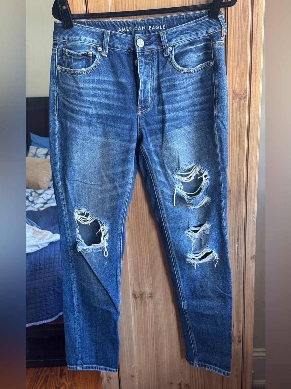 AE Tomgirl Boyfriend Distressed Jeans 100% cotton 8 Long